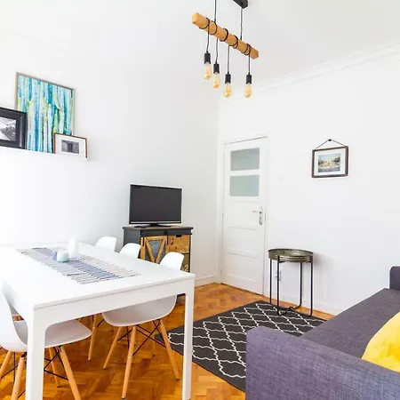 Avenidas Cozy Lägenhet