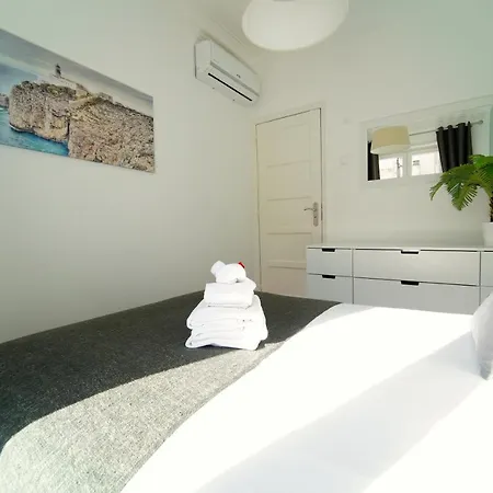 Avenidas Cozy Lägenhet *